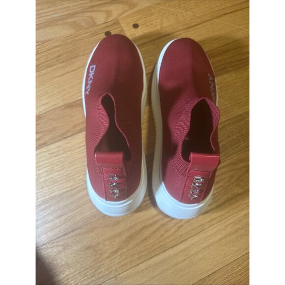 DKNY Donna Karan Mada Platform Slip On Red Sneakers Shoes Size 8 M - Picture 5 of 11